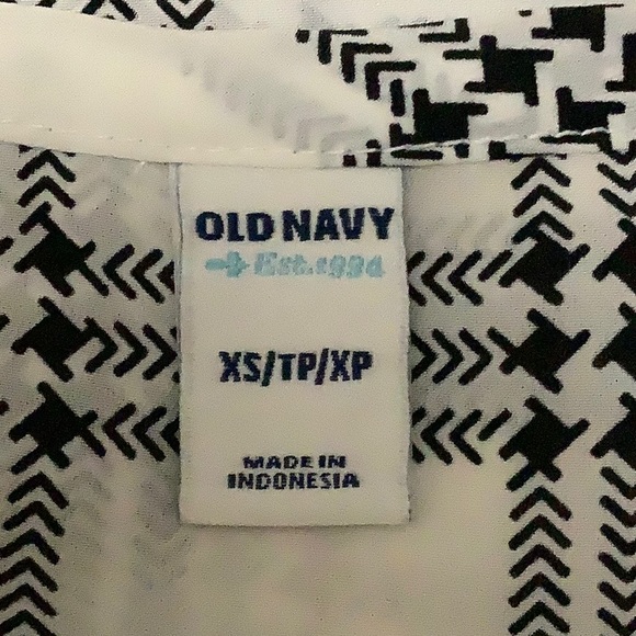 Sheer Patterned Blouse - Picture 3 of 5